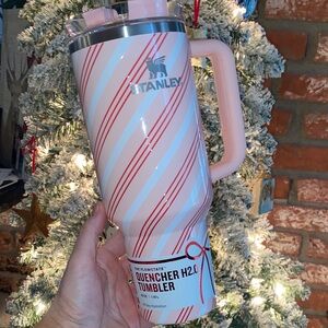 Stanley Candy Cane Striped Holiday Exclusive Tumbler in Strawberry Twist